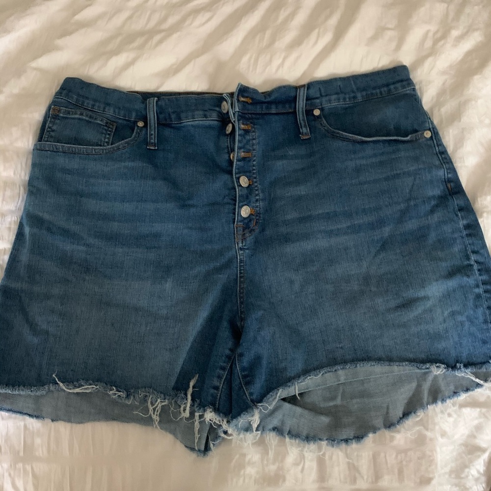 Madewell high rise denim shorts (size 35 or 22)